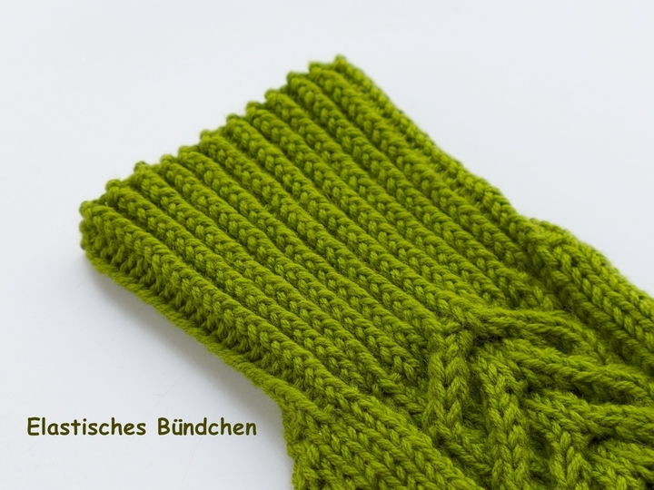 Knitting pattern: Hand cuffs with decorative braid