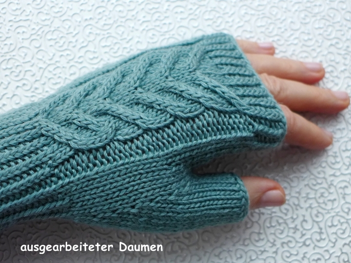 Knitting pattern: Hand cuffs with decorative braid