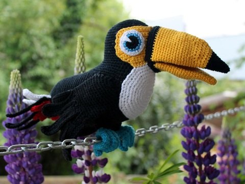 Toucy the toucan crochet pattern english version