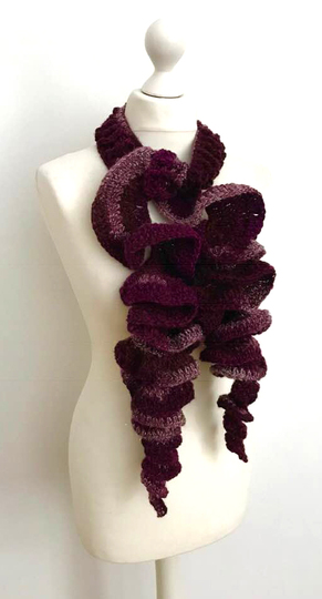 Dekorativer Schal "TRULLA"