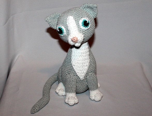 Trixie the cat crochet pattern in english