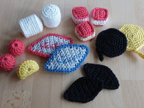 Häkelanleitung für Süßigkeiten-Klassiker: Hamburger Speck, Marshmallow uvm.