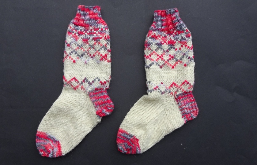 Strickanleitung für Socken mit Rhombenmuster, Gr. 38/39