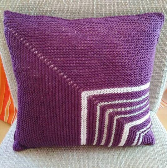 Kissenbezug mit Wendemuster - Strickanleitung