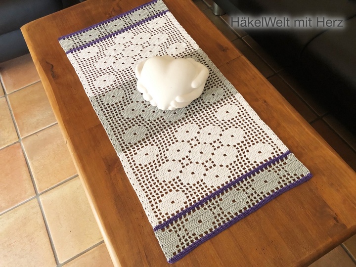 Häkeln / Tischläufer "Flower Power"