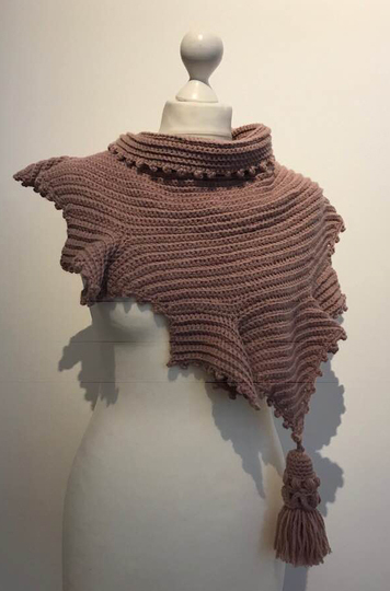 gehäkeltes DreiecksTuch "PLESIR"