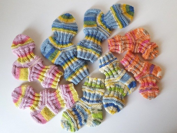 Strickanleitung Baby-Mojo-Socken, Glückssocken in 4 Größen   #245
