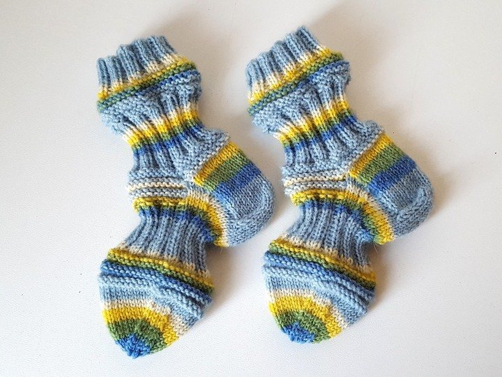 Strickanleitung Baby-Mojo-Socken, Glückssocken in 4 Größen   #245