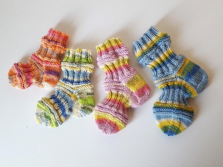 Strickanleitung Baby-Mojo-Socken, Glückssocken in 4 Größen   #245