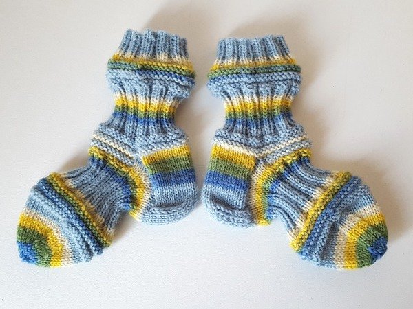 Strickanleitung Baby-Mojo-Socken, Glückssocken in 4 Größen