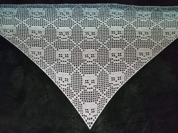 Motivtuch "Skull", Dreieckstuch, Häkelanleitung