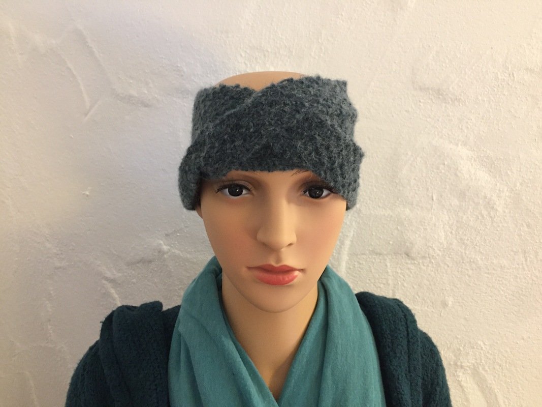 "Strickanleitung" Stirnband mit Perlmuster und Zopf vorne