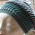 Gestrickte Mütze mit Spiralmuster