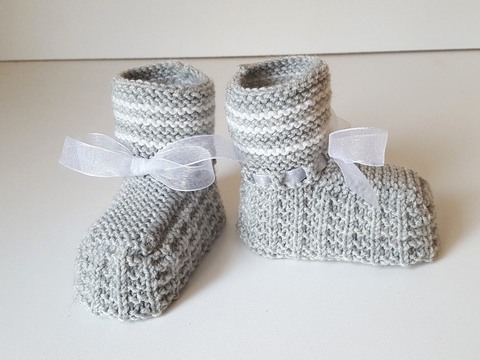 Strickanleitung Babyschuhe, Baby-Booties mit 2 Nadeln gestrickt
