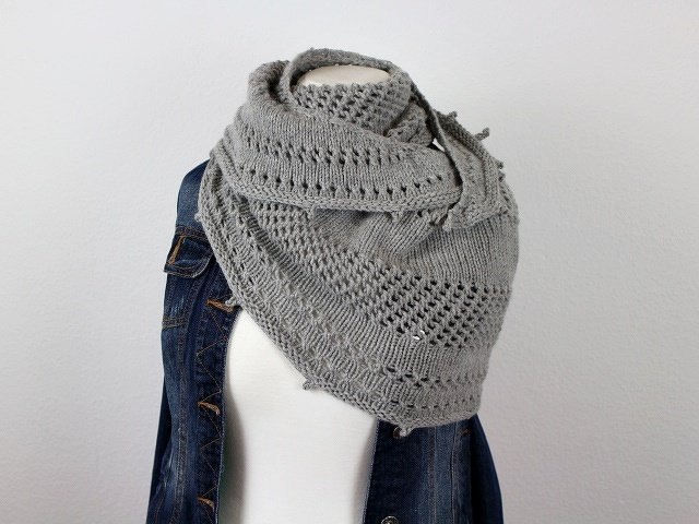 Strickanleitung einfach Tuch "Secrets"