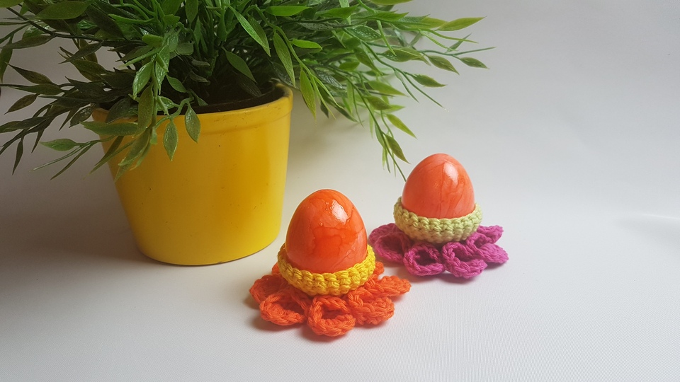 Häkelanleitung Eierbecher, Eierwärmer "Eierblume", 3D-Blume