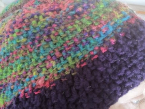 Häkel-Wintermütze Subsidio für Erwachsene mit Reliefstäbchen