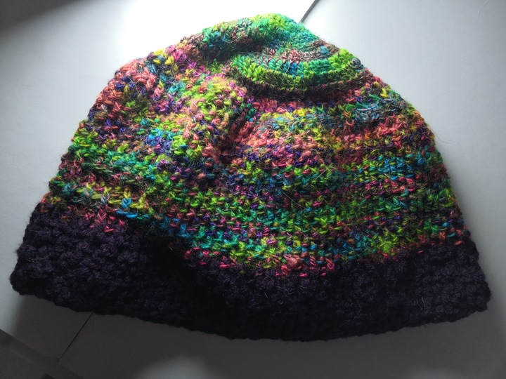 Häkel-Wintermütze Subsidio für Erwachsene mit Reliefstäbchen