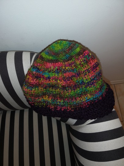 Häkel-Wintermütze Subsidio für Erwachsene mit Reliefstäbchen