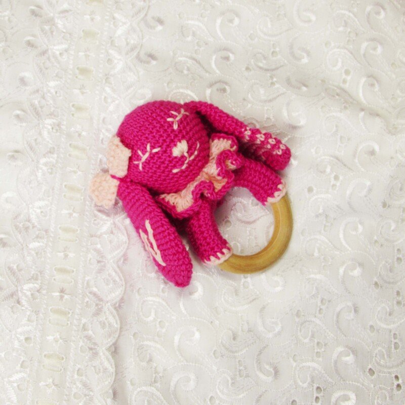 Crochet pattern rattle rabbit