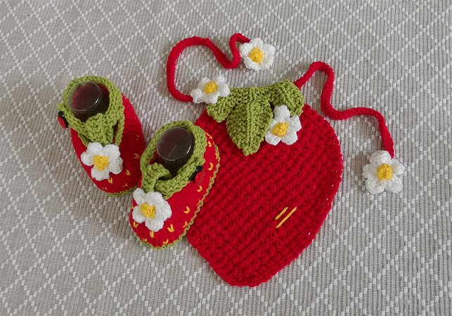 Strawberry Drool Bib and Booties (0 – 12 months)