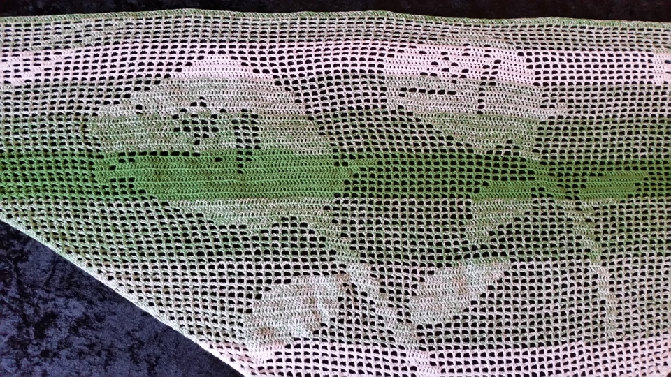 Motivtuch, 3 Rosen, Dreieckstuch, Häkelanleitung