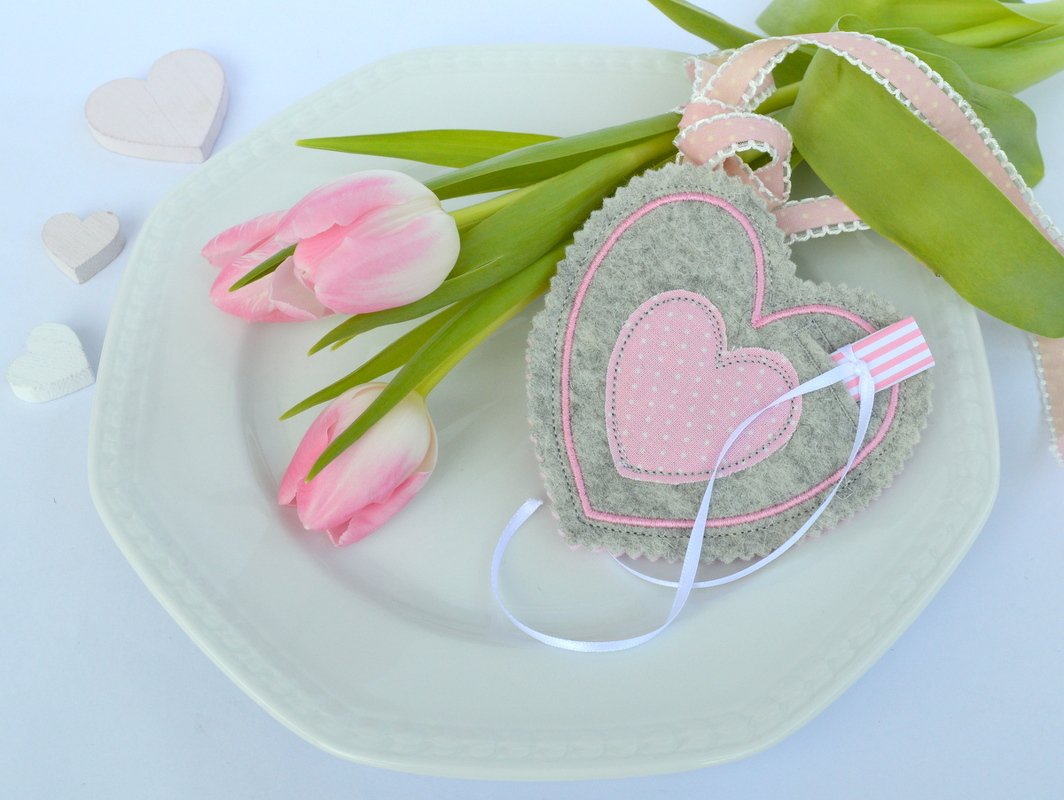 ITH Stickdatei Geschenkanhänger Herz 10x10cm - Bild 5