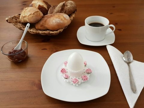 Häkelanleitung Eierbecher "Rose"