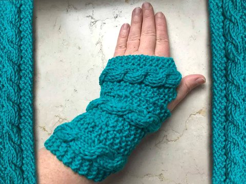 gestrickte Zopfstulpe