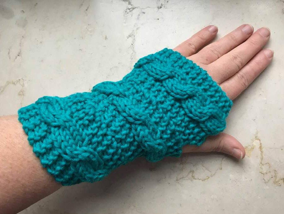 gestrickte Zopfstulpe - Bild 3