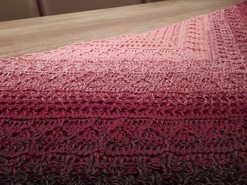 Relief-Rebell Dreieckstuch