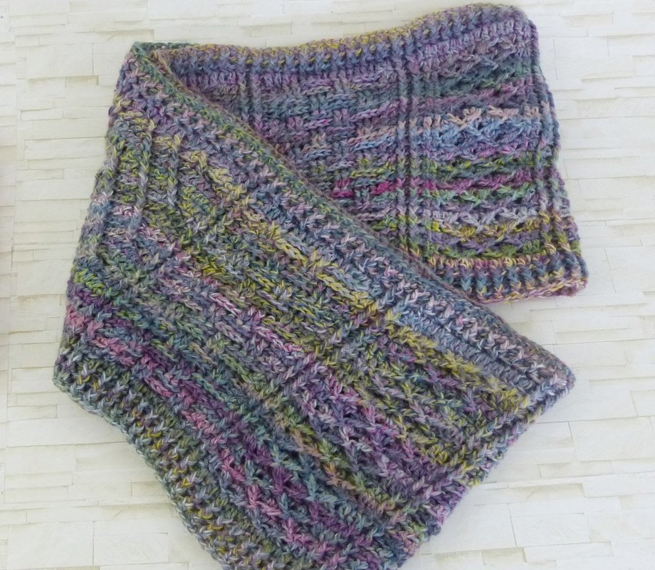 TwoFaces 2.0 Häkelanleitung für einen Loop oder Schal mit tollem Muster - Bild 2