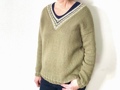 Strickanleitung, Pullover mit V-Ausschnitt und Galonstreifen