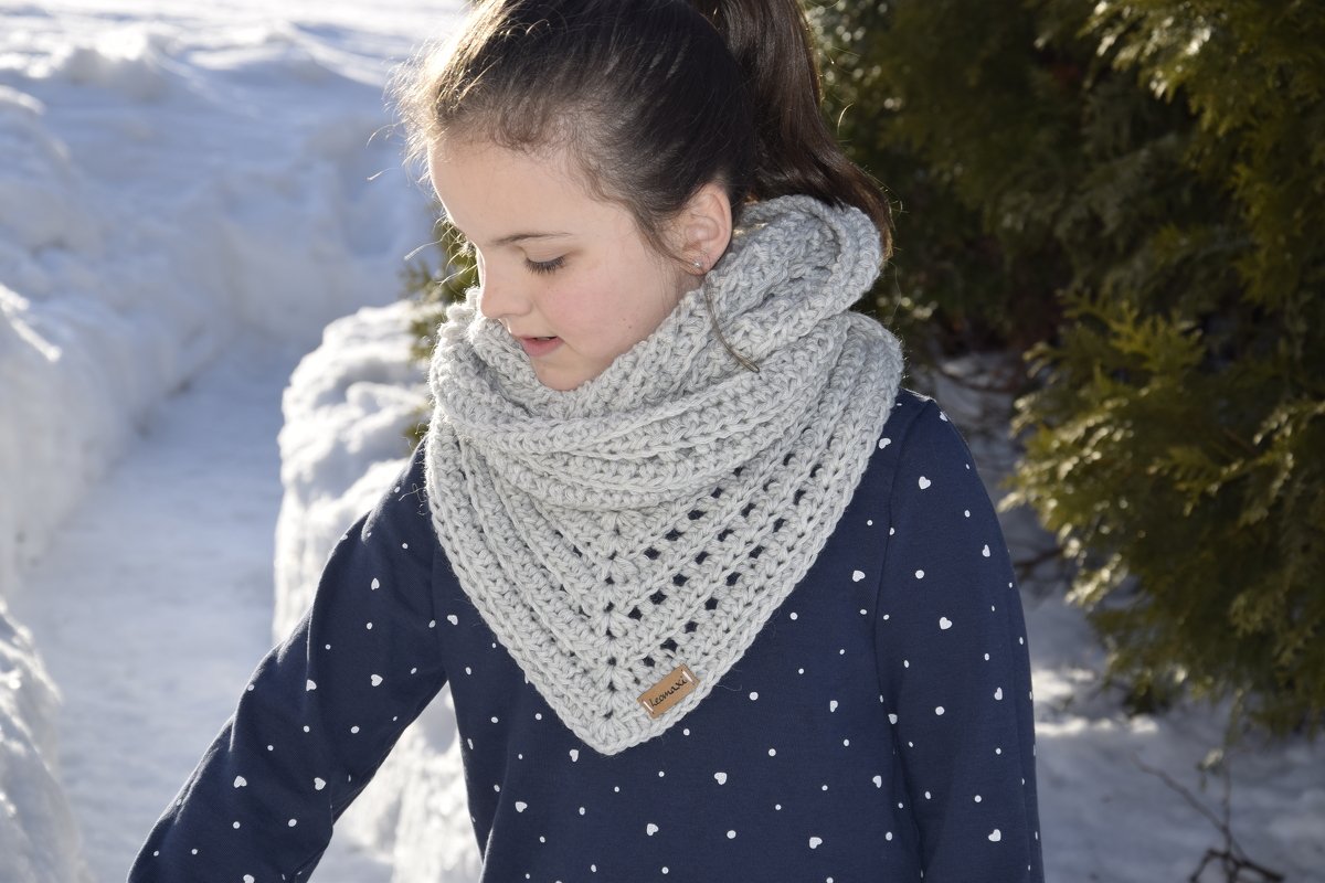 - DELIA - Dreieckschal häkeln für Kleinkinder bis Erwachsene, Schal alle Größen mit Größentabelle, Häkelschal, Loop, Wickelschal, Knopfschal - Bild 4