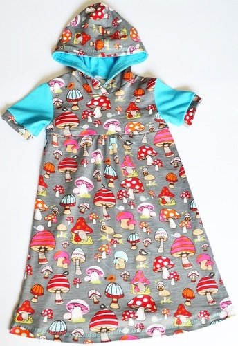 Kinderkleid mit Pilzprint, türkise kurze Ärmel und gefütterte Kapuze