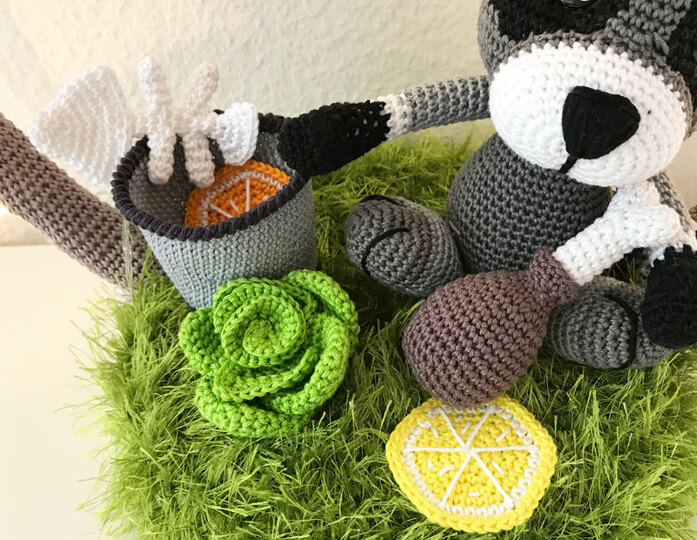 Cotton & Friends: "Wolli Waschbär wühlt im Mülleimer"