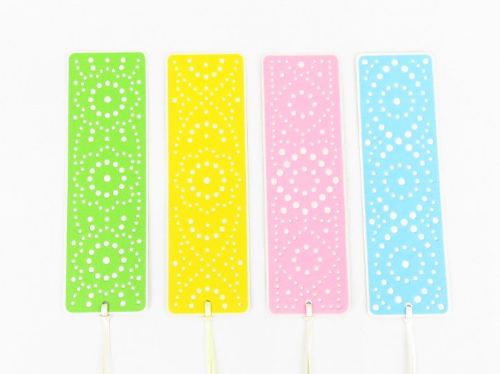 Lesezeichen mit Stanzmuster – Bastelvorlagen und Anleitung