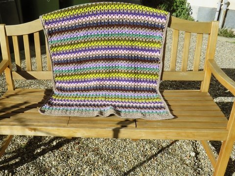 Sofadecke im V- Muster