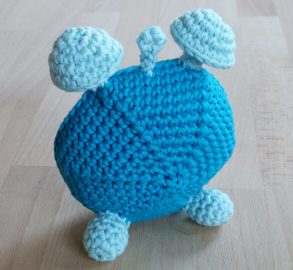 Häkelanleitung für einen Wecker mit beweglichen Zeigern