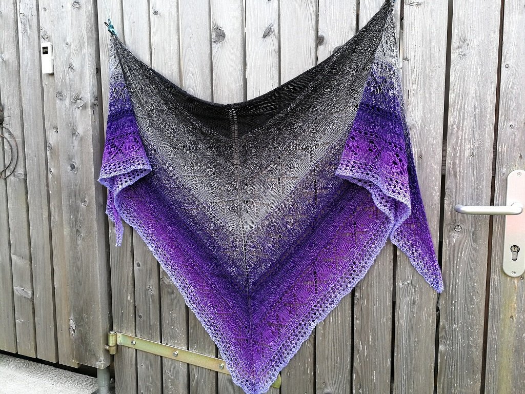 Strickanleitung "Nachtliebe" Dreieckstuch