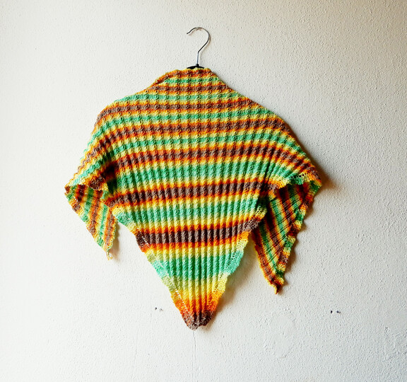 Strickanleitung Tuch mit Zöpfen "Zugin"