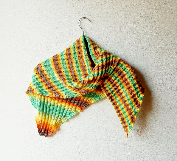 Strickanleitung Tuch mit Zöpfen "Zugin"