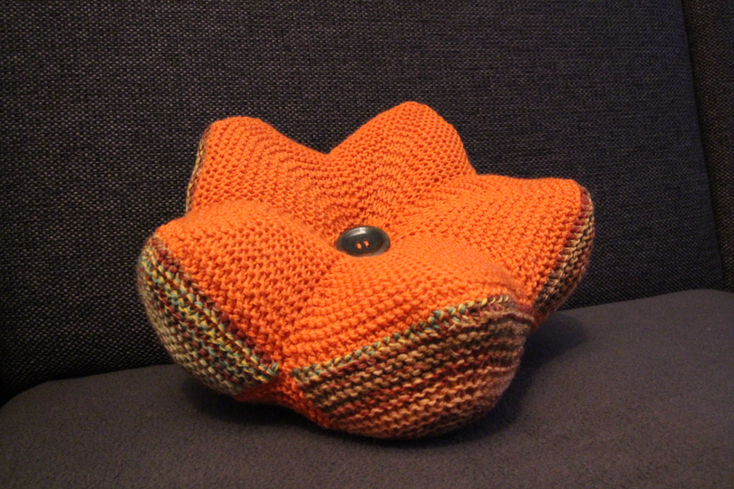Strickanleitung Kronenkissen