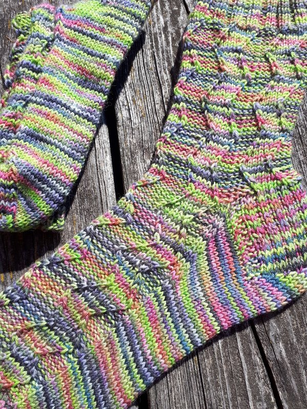 Fulgur eine Anleitung für gestrickte Socken mit dem gewissen Etwas - Bild 4