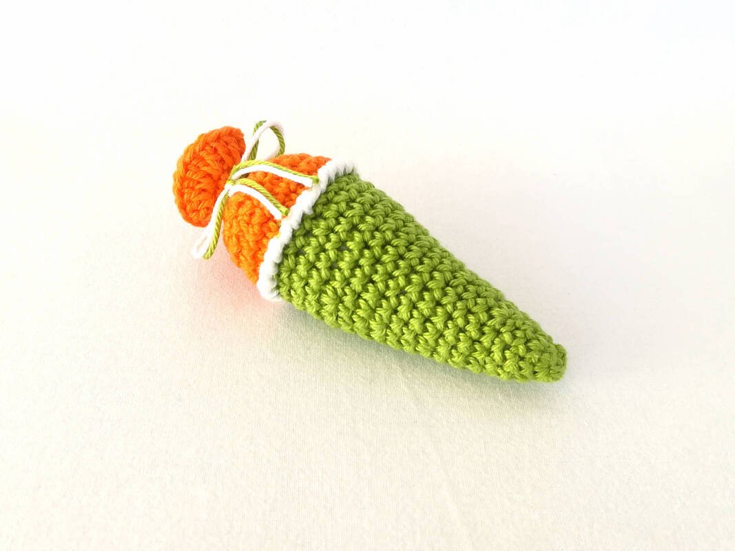 School cone - Crochet pattern