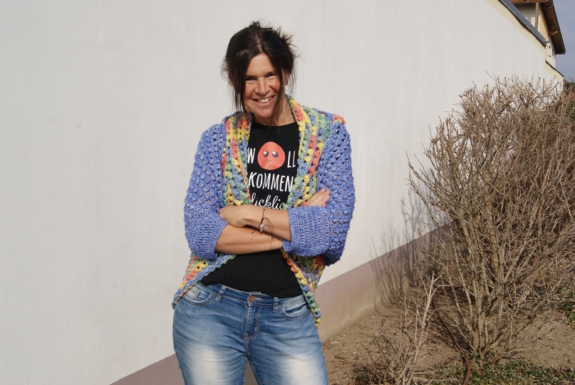 Weste / Seelenwärmer / Shrug mit Kapuze WOODSTOCK (für alle Größen)