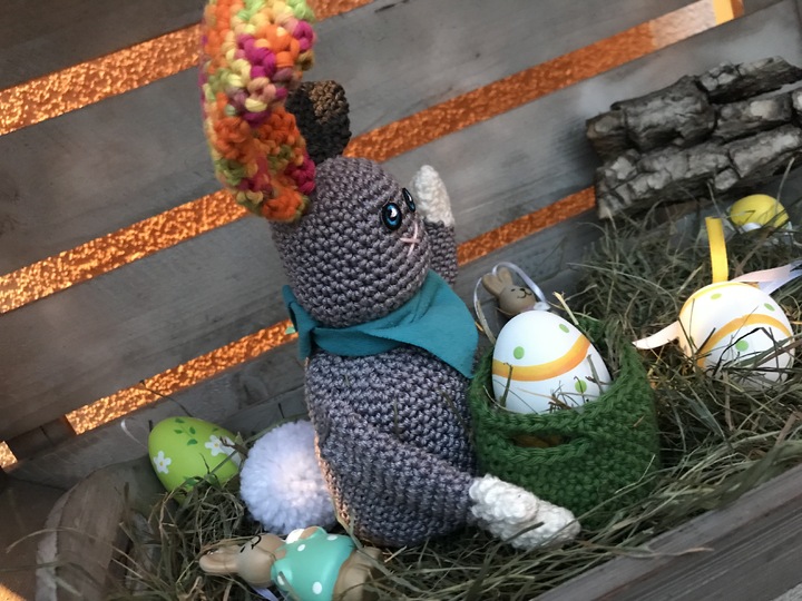 Hase mit Korb häkeln No7