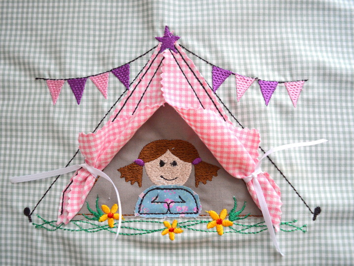 Stickdatei Zelt mit 3D Zelteingang 13x18cm