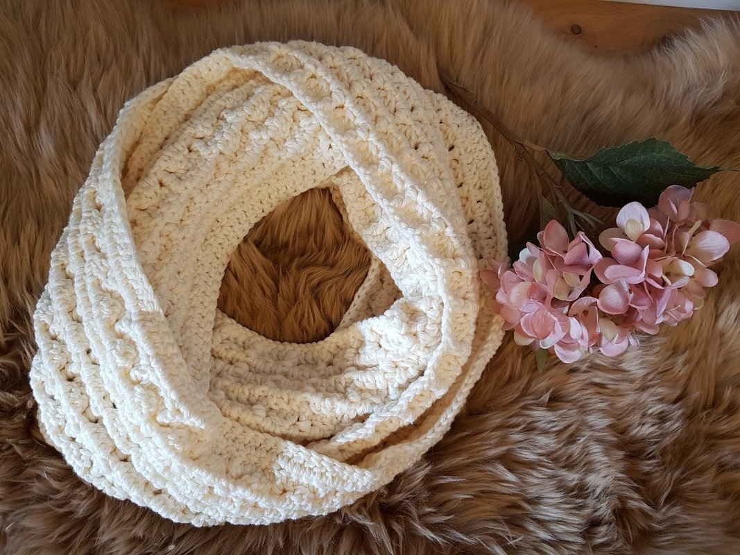 Loop "Schneeweißchen" Häkelanleitung