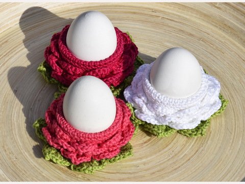 - ROSY - Roseneierbecher häkeln, Rosen, Eierbecher, Ostern, Frühstückstisch Deko, Geschenkidee
